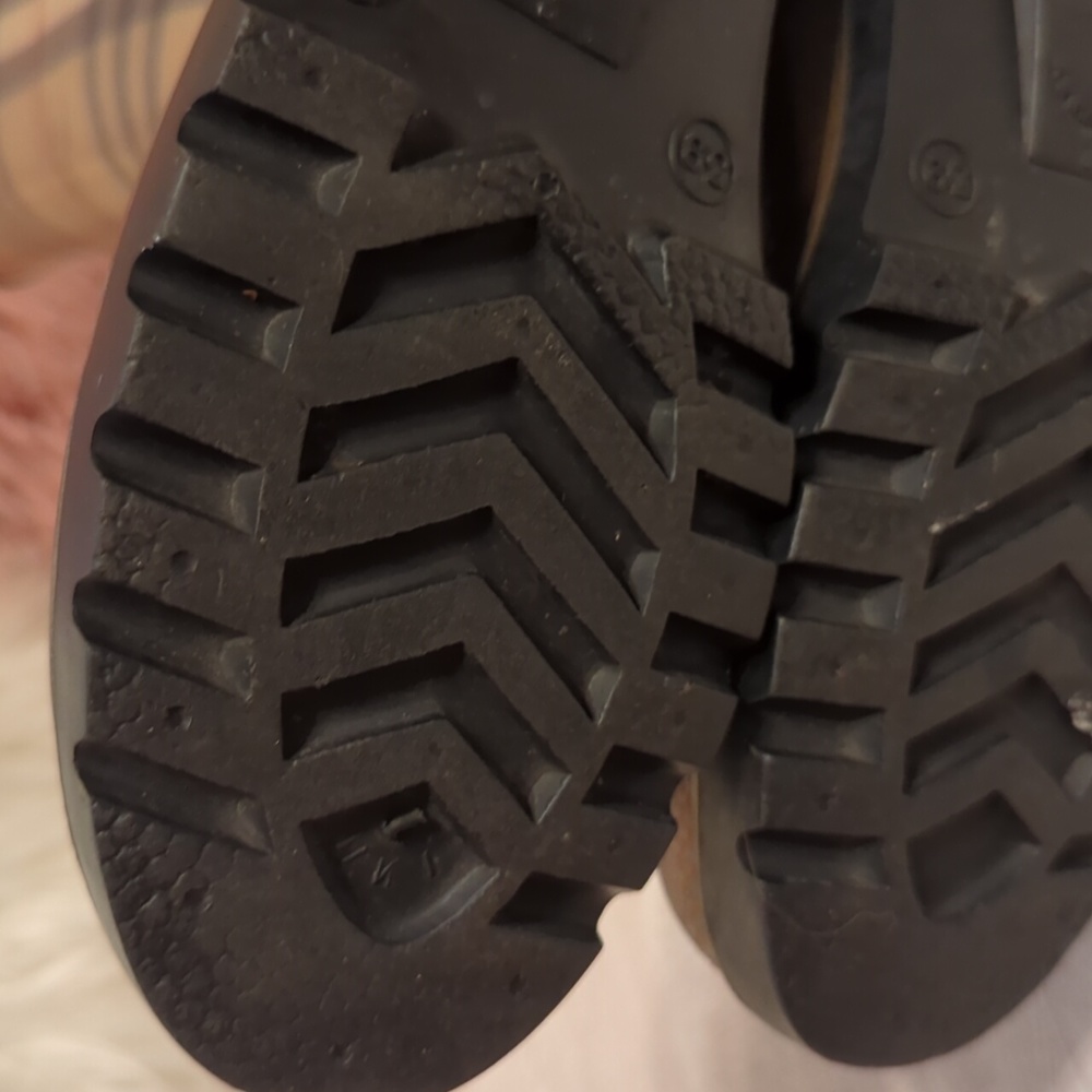 Burberry Rain Boots - Picture 6 of 9